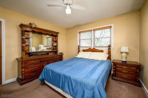 91 Armstrong Dr, Clark, NJ 07066 photo 22