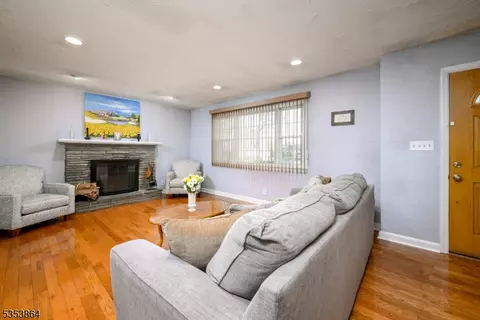 91 Armstrong Dr, Clark, NJ 07066 photo 3