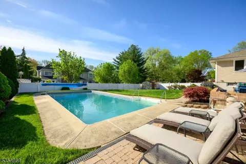 91 Armstrong Dr, Clark, NJ 07066 photo 31