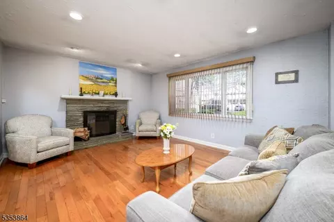 91 Armstrong Dr, Clark, NJ 07066 photo 7