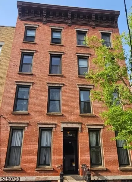 264 3rd St #4L, Jersey City, NJ 07302