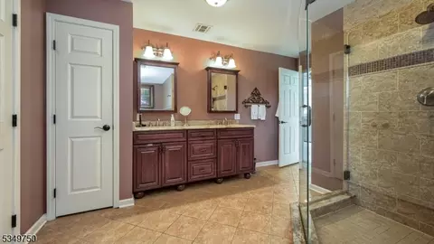 17 Farmstead Ln, Wayne, NJ 07470 photo 26