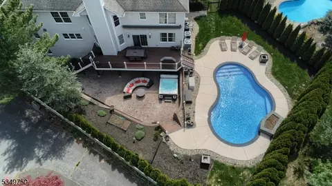17 Farmstead Ln, Wayne, NJ 07470 photo 45