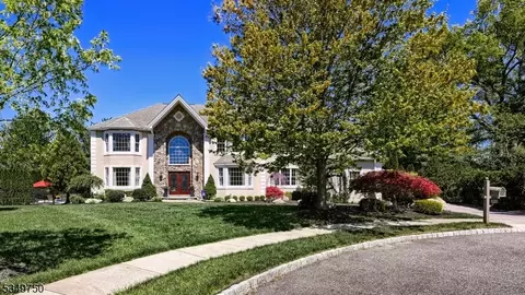 17 Farmstead Ln, Wayne, NJ 07470 photo 3