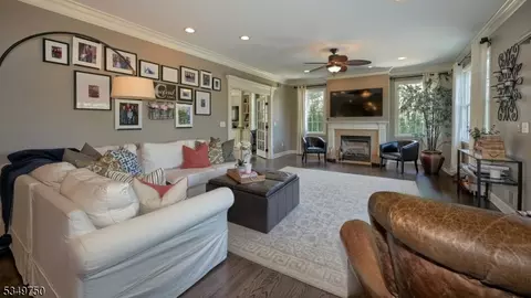 17 Farmstead Ln, Wayne, NJ 07470 photo 18