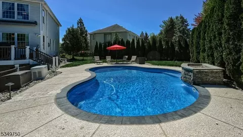 17 Farmstead Ln, Wayne, NJ 07470 photo 46