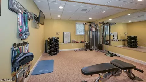 17 Farmstead Ln, Wayne, NJ 07470 photo 40