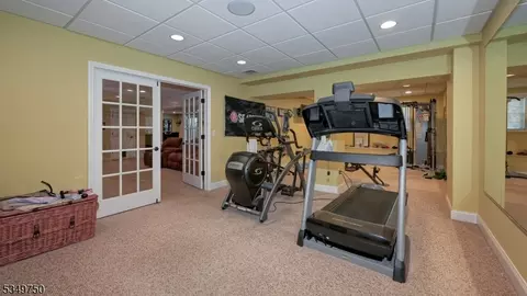 17 Farmstead Ln, Wayne, NJ 07470 photo 41