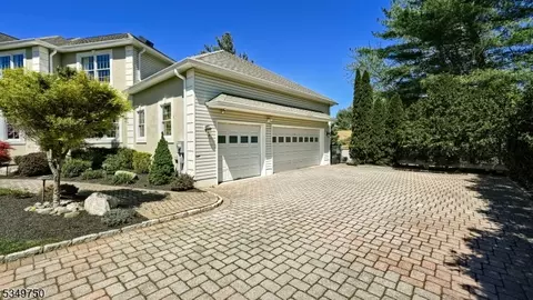 17 Farmstead Ln, Wayne, NJ 07470 photo 47