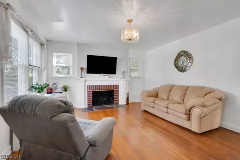 525 Mountainview Dr, North Plainfield, NJ 07063 photo 8