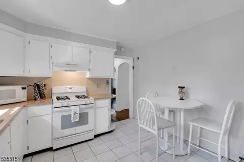 525 Mountainview Dr, North Plainfield, NJ 07063 photo 11