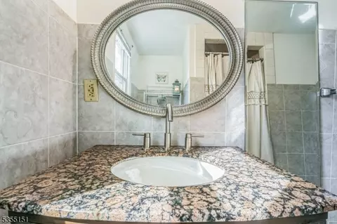 525 Mountainview Dr, North Plainfield, NJ 07063 photo 18