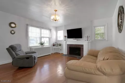 525 Mountainview Dr, North Plainfield, NJ 07063 photo 7