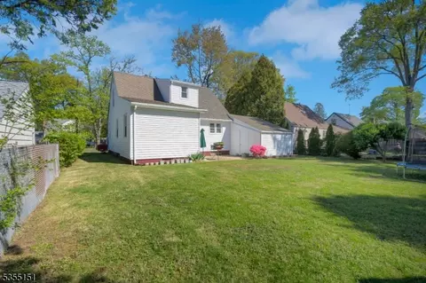 525 Mountainview Dr, North Plainfield, NJ 07063 photo 4
