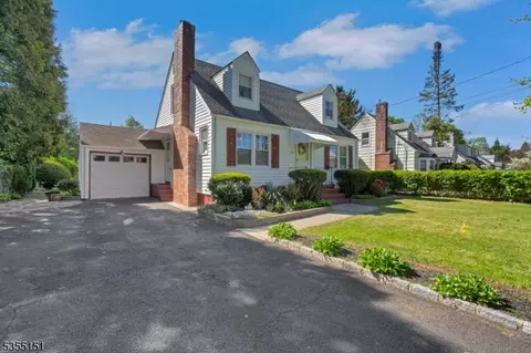 525 Mountainview Dr, North Plainfield, NJ 07063 photo 3