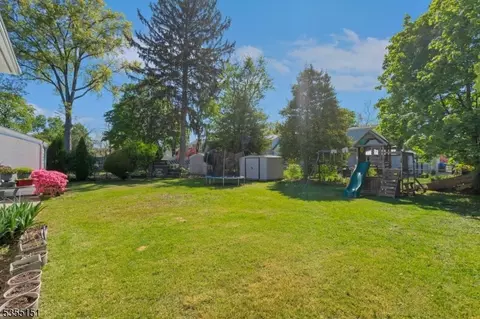 525 Mountainview Dr, North Plainfield, NJ 07063 photo 5