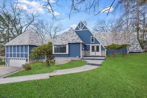 36 Island Trl, Sparta, NJ 07871