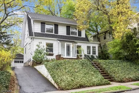 75 Laurel Ave, Bloomfield, NJ 07003