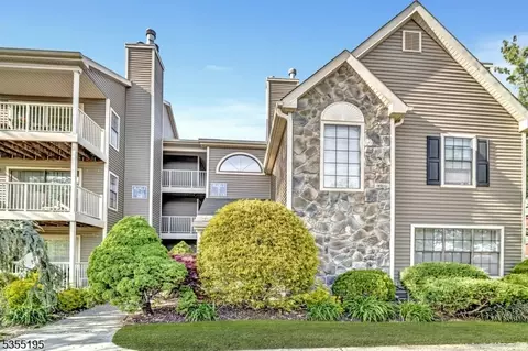 14 Lear Ct #14, East Brunswick, NJ 08816