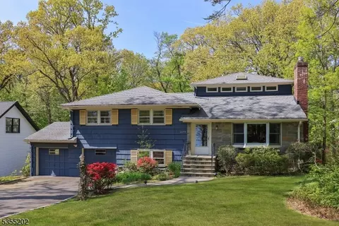 2673 Crest Ln, Scotch Plains, NJ 07076