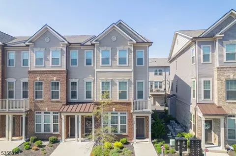 89 Robeson St, Somerville, NJ 08876