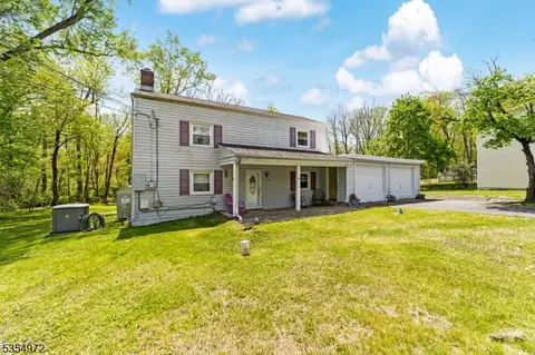 3 Snydertown Rd, Hopewell, NJ 08525