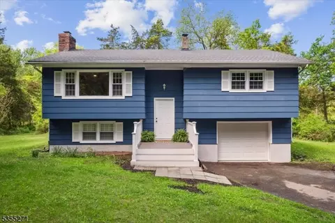 114 Bassetts Bridge Rd, Sussex, NJ 07461