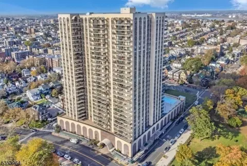 7855 Boulevard E #6B, North Bergen, NJ 07047