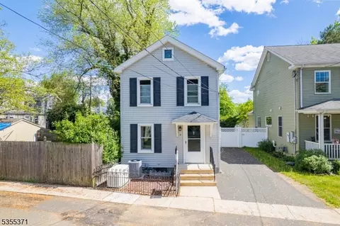 11 Union St, Franklin Twp, NJ 08528