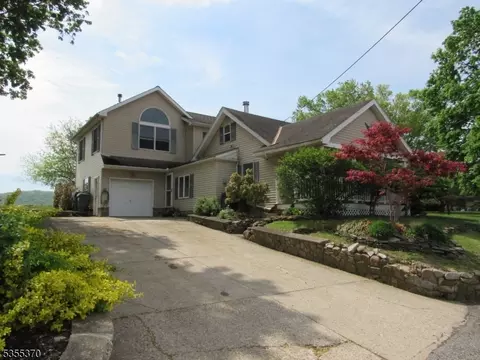 124 Snyders Rd, Phillipsburg, NJ 08865