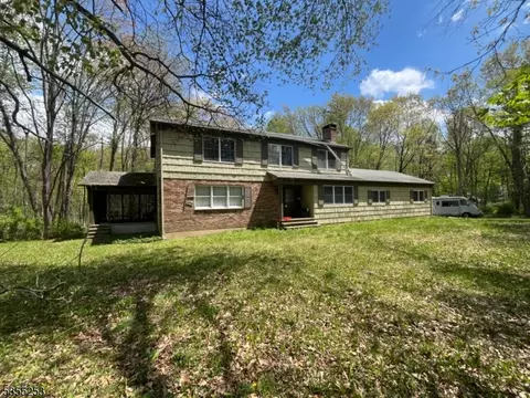 11 Kilroy Rd, Newton, NJ 07860