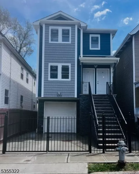 132 Steuben St, East Orange, NJ 07018