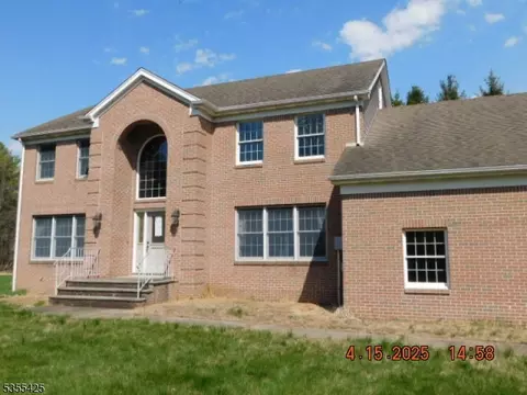114 Rake Factory Rd, Flemington, NJ 08822