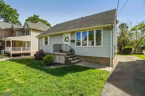 454 Lasalle Ave, Hasbrouck Heights, NJ 07604