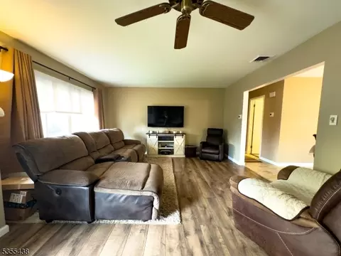 4 Parallel St, Nutley, NJ 07110 photo 5