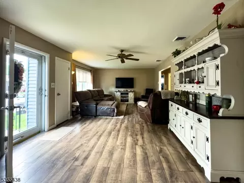 4 Parallel St, Nutley, NJ 07110 photo 6