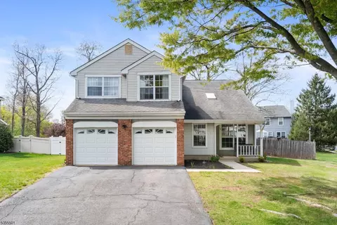 1 Cheddar Pl, Somerset, NJ 08873