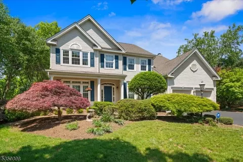 9 Tanglewood Ct, Skillman, NJ 08558