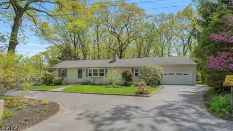 165 Fox Hill Rd, Denville, NJ 07834