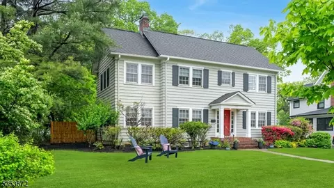 121 Beverly Rd, Montclair, NJ 07043 photo 2