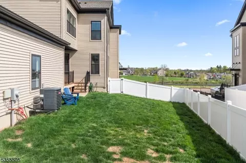 81 Village Dr, Skillman, NJ 08558 photo 41