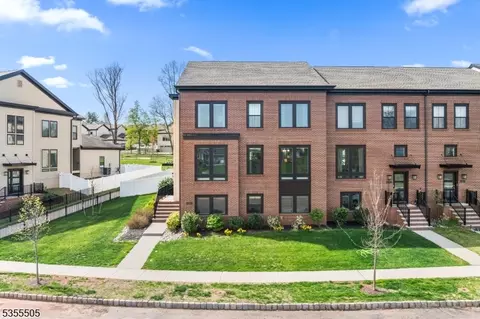 81 Village Dr, Skillman, NJ 08558 photo 38