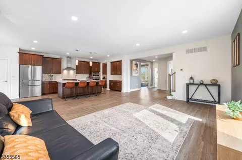81 Village Dr, Skillman, NJ 08558 photo 10