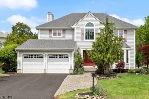 3 Lenape Trl, Somerville, NJ 08876