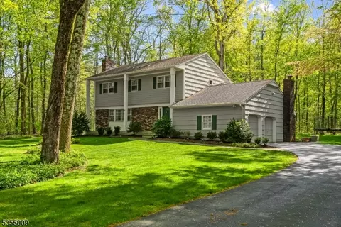 18 Van Dorn Rd, Basking Ridge, NJ 07920