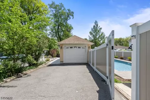 38 Cathedral Ave, Nutley, NJ 07110 photo 43