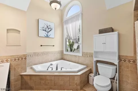 38 Cathedral Ave, Nutley, NJ 07110 photo 34
