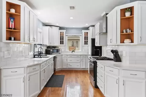 38 Cathedral Ave, Nutley, NJ 07110 photo 17