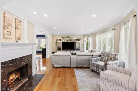 38 Cathedral Ave, Nutley, NJ 07110 photo 8