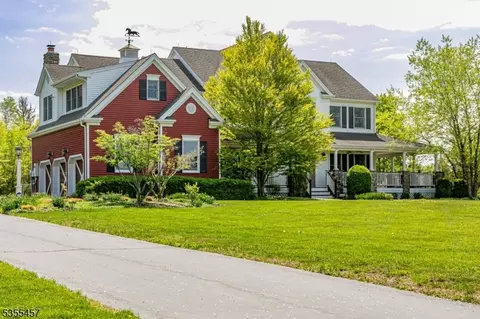 53 Heather Ln, Belle Mead, NJ 08502